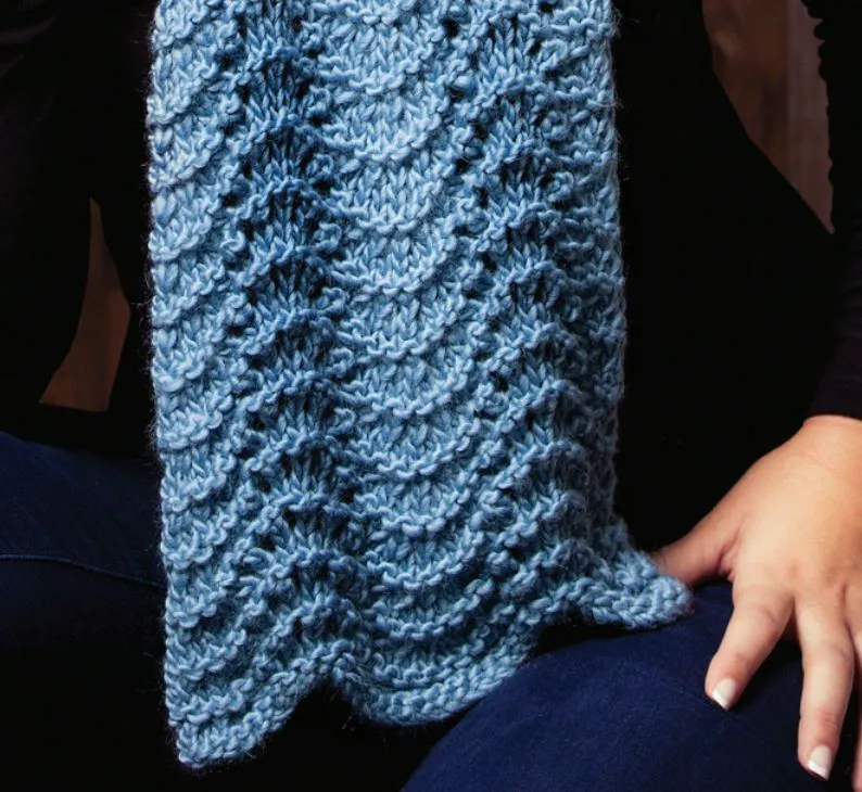 Adorable Fan Stitch Scarf Knitting Pattern (AE - 8006)