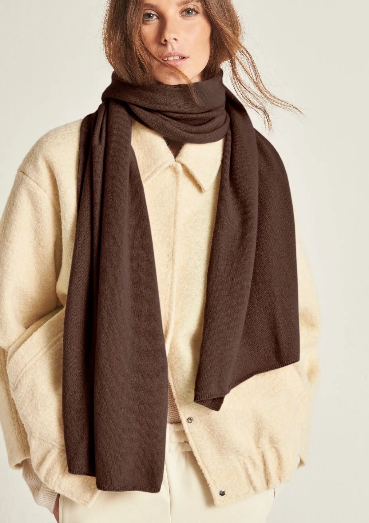 Cashmere Lofty Blanket Scarf in Rye Brown