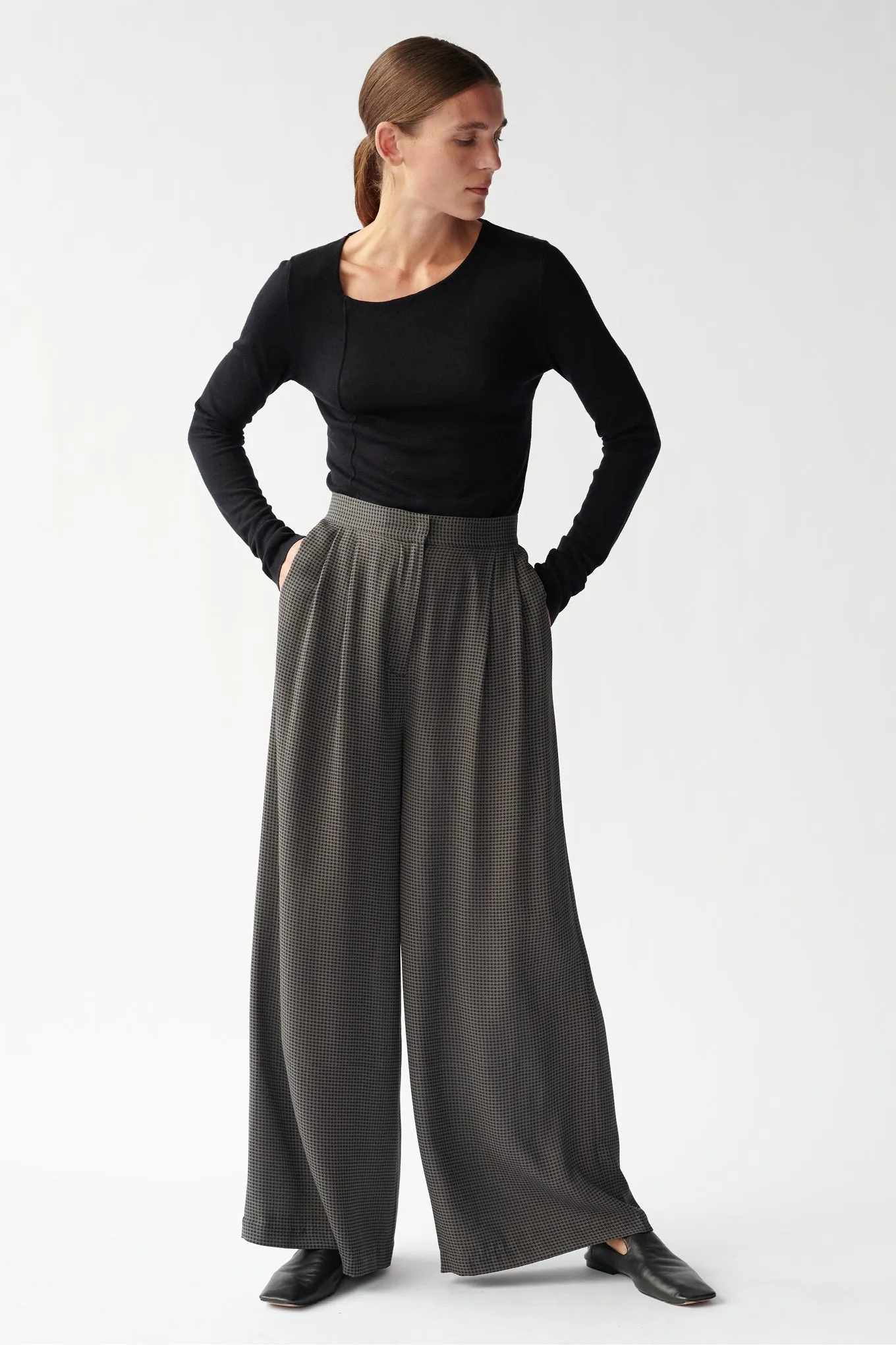 CECCO PANTS - DARK GREY HOUNDSTOOTH - SILK GEORGETTE