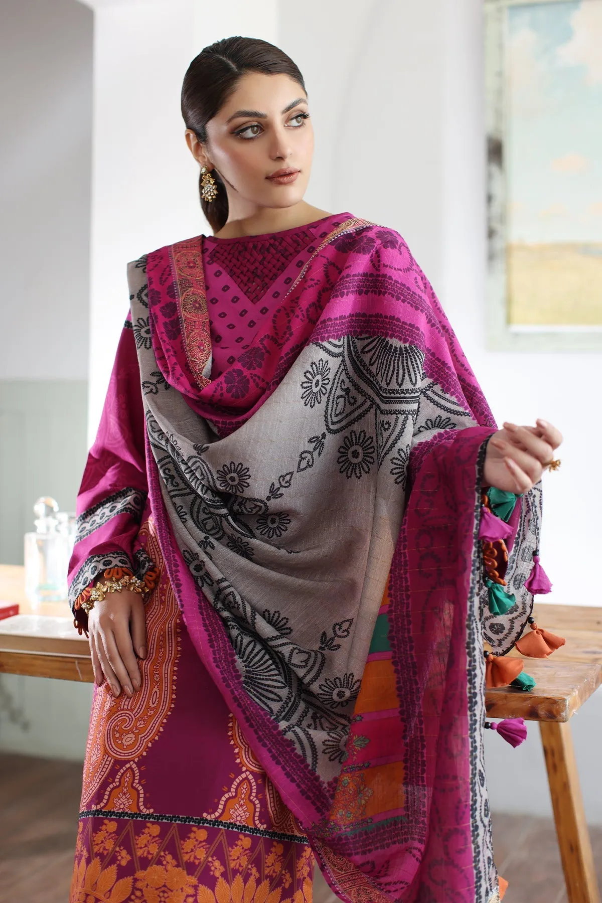 Charizma C-Print Linen with Wool Shawl – CPW3-18