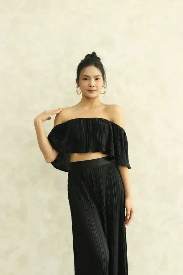 Cleolia Pleated Pants in Black