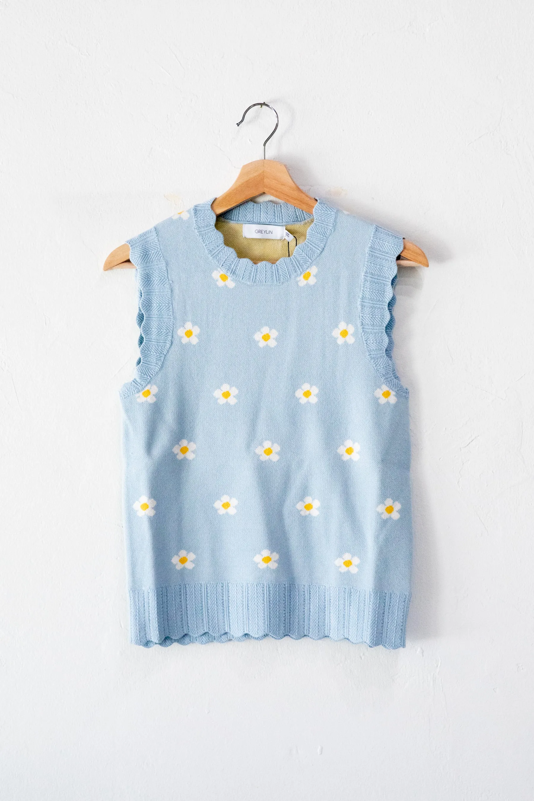 Daisy Scalloped Sweater Tank