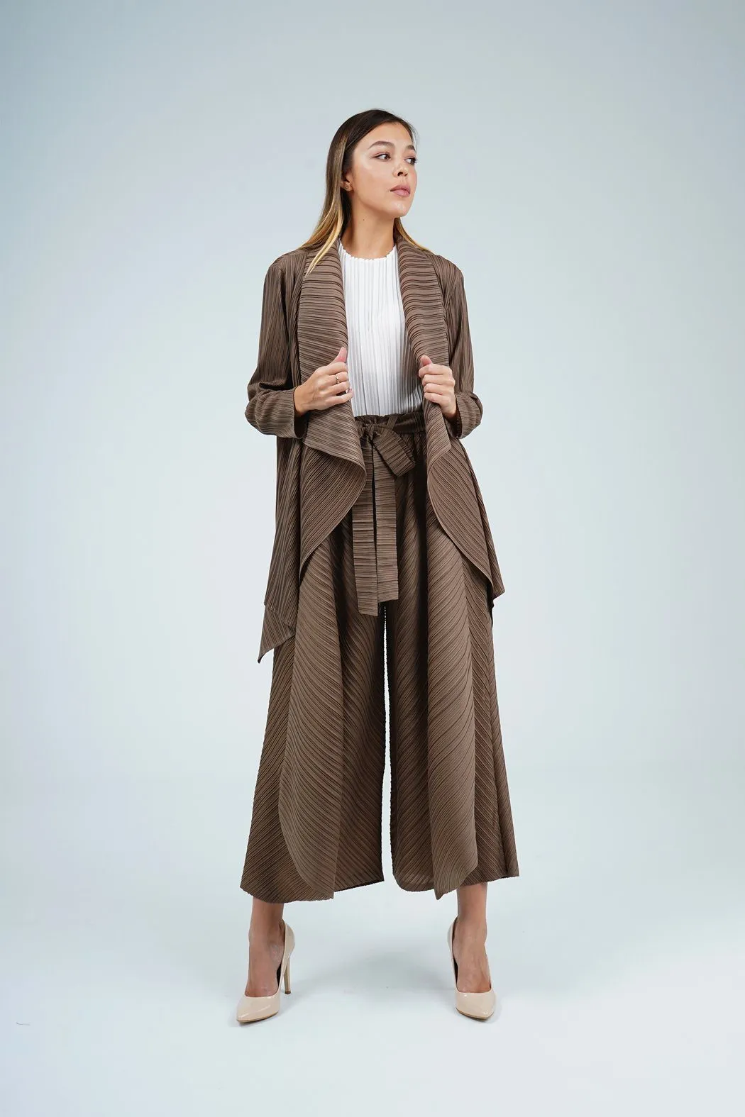 Elle Large Lapel Pleated Cardigan