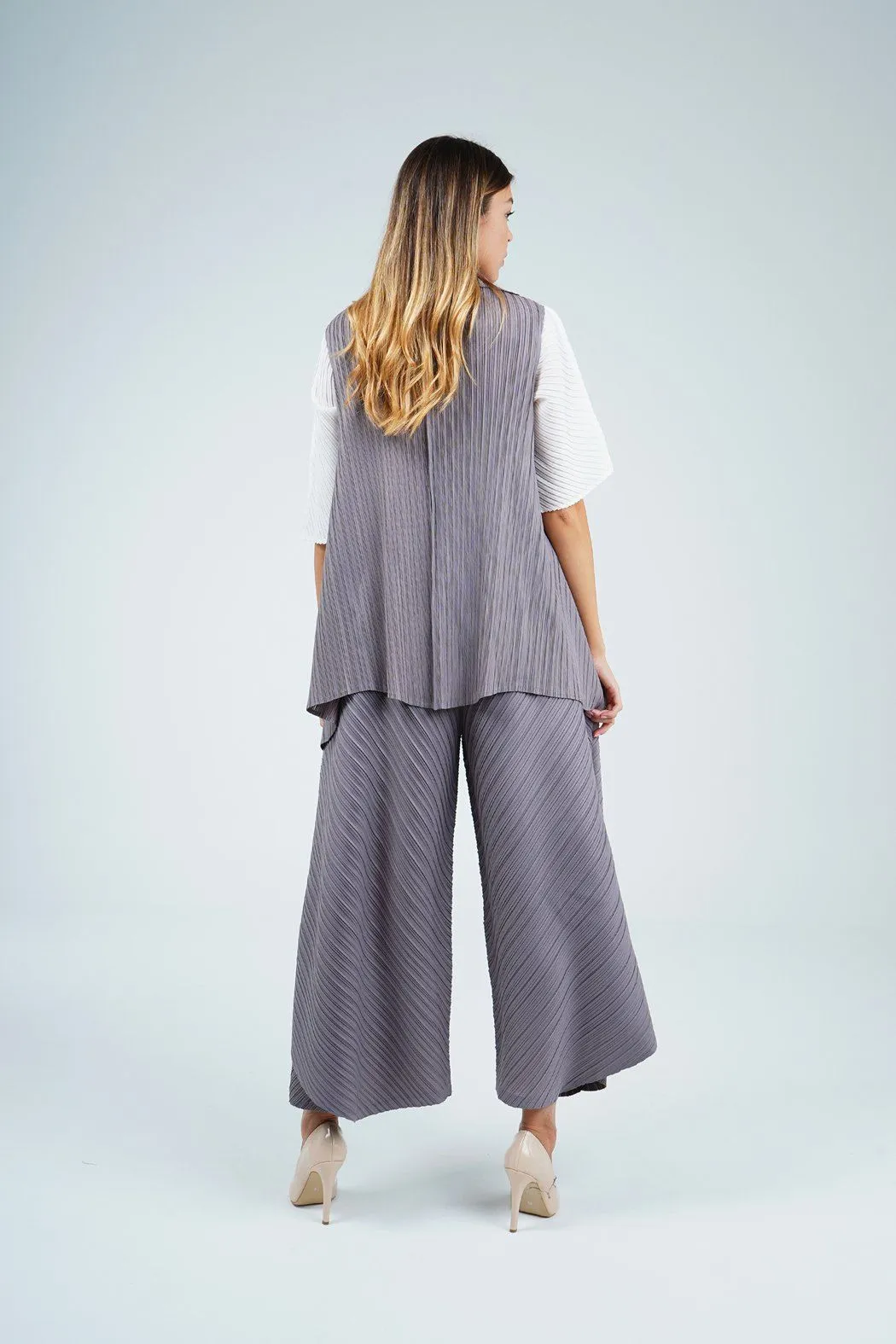 Ema Sleeveless Long Cardigan