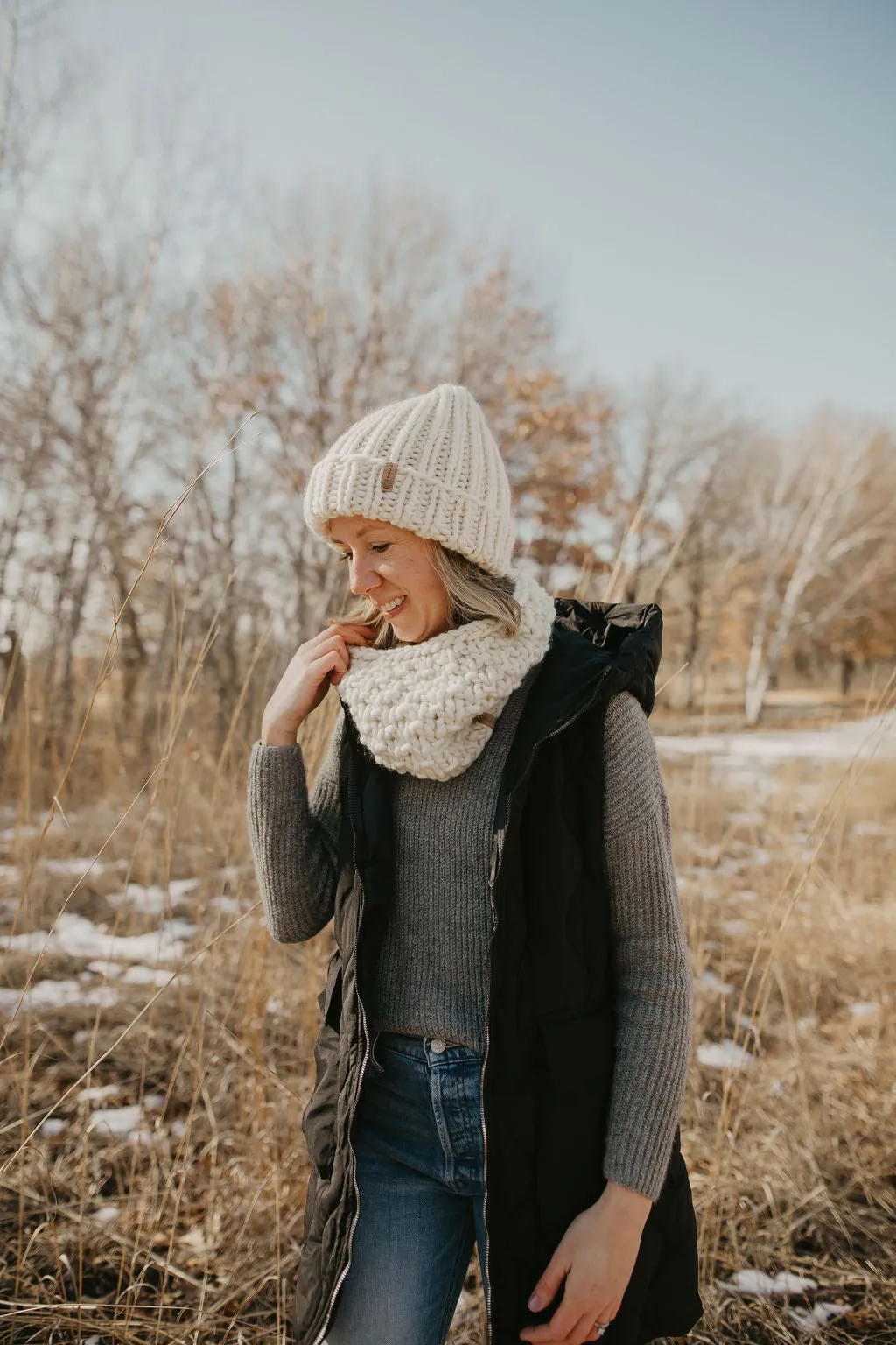 Ivory Peruvian Wool Hand Knit Cowl