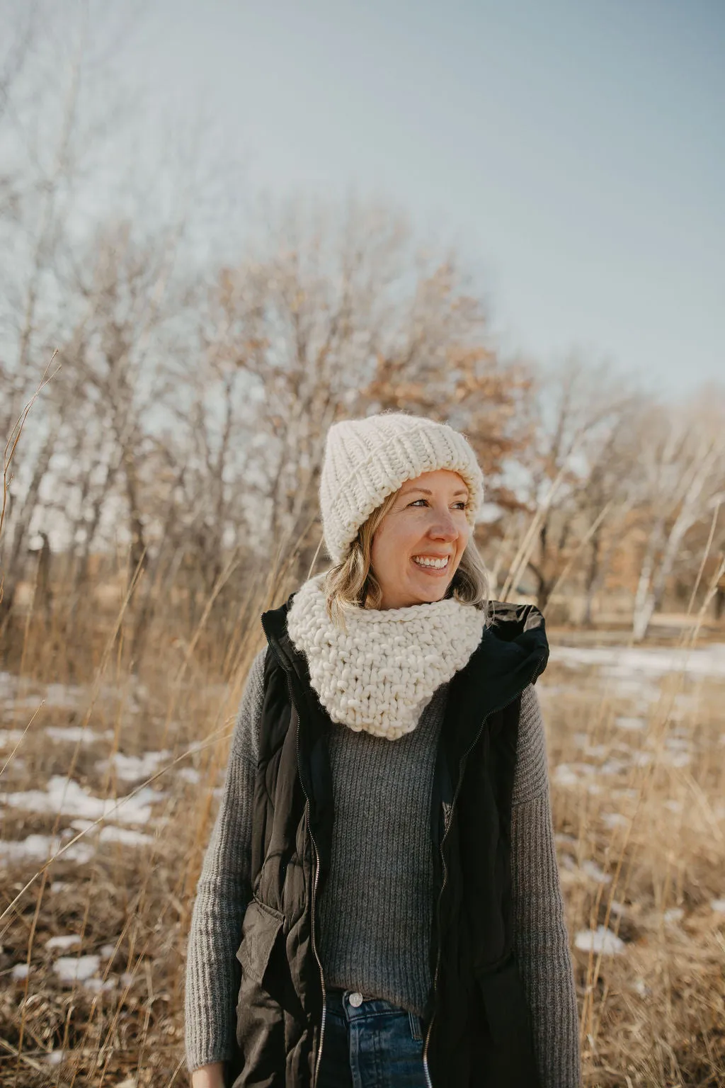 Ivory Peruvian Wool Hand Knit Cowl