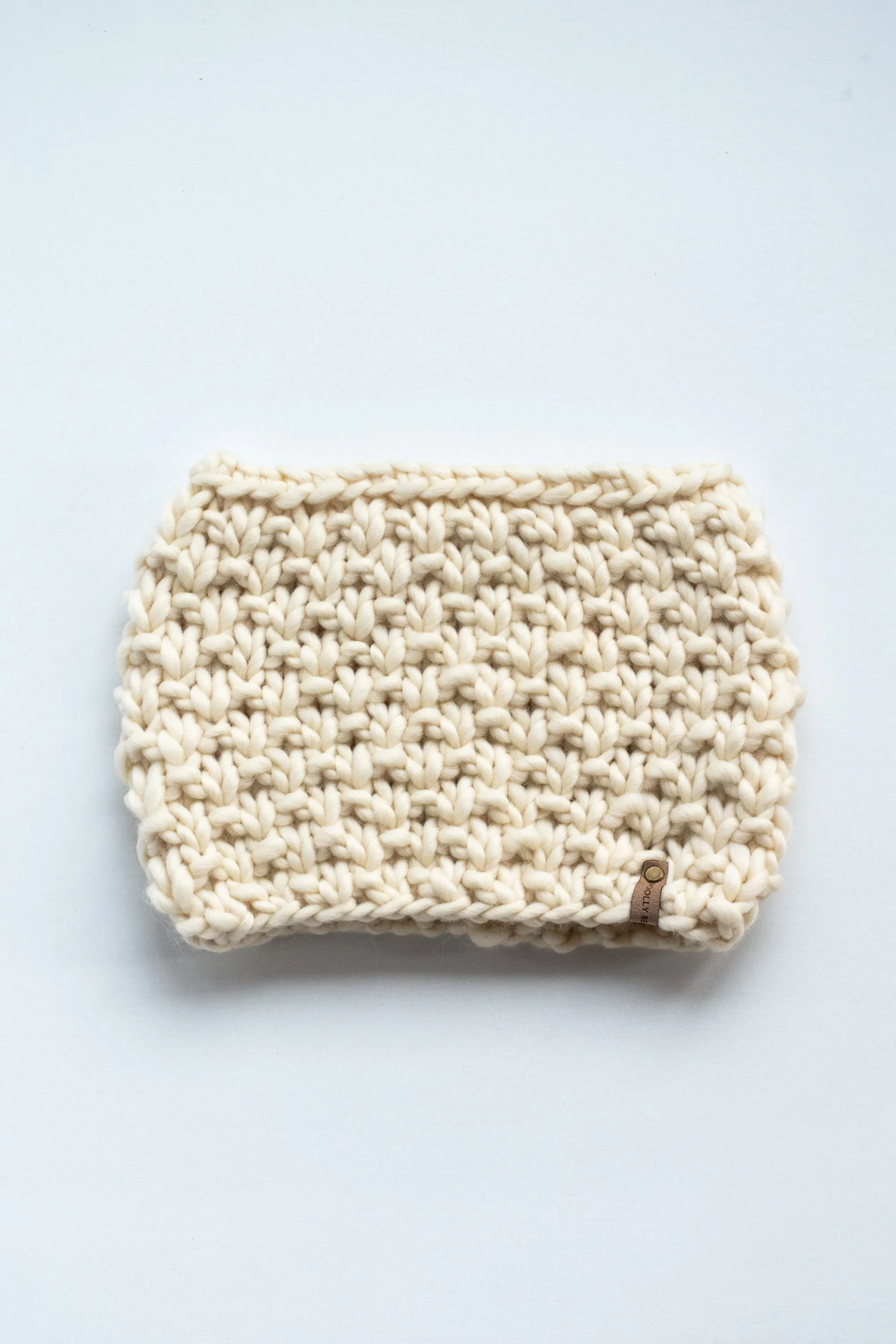 Ivory Peruvian Wool Hand Knit Cowl