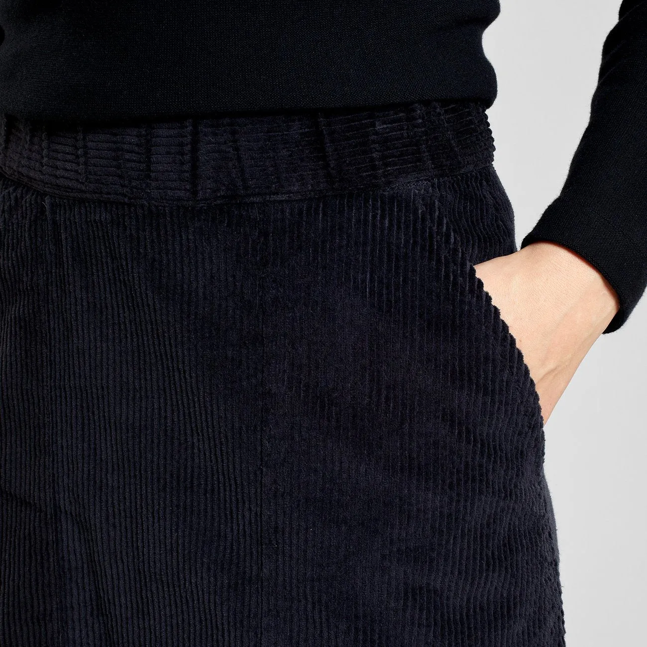 LAST ONE in XS - Dedicated Majorna Corduroy Skirt - Black