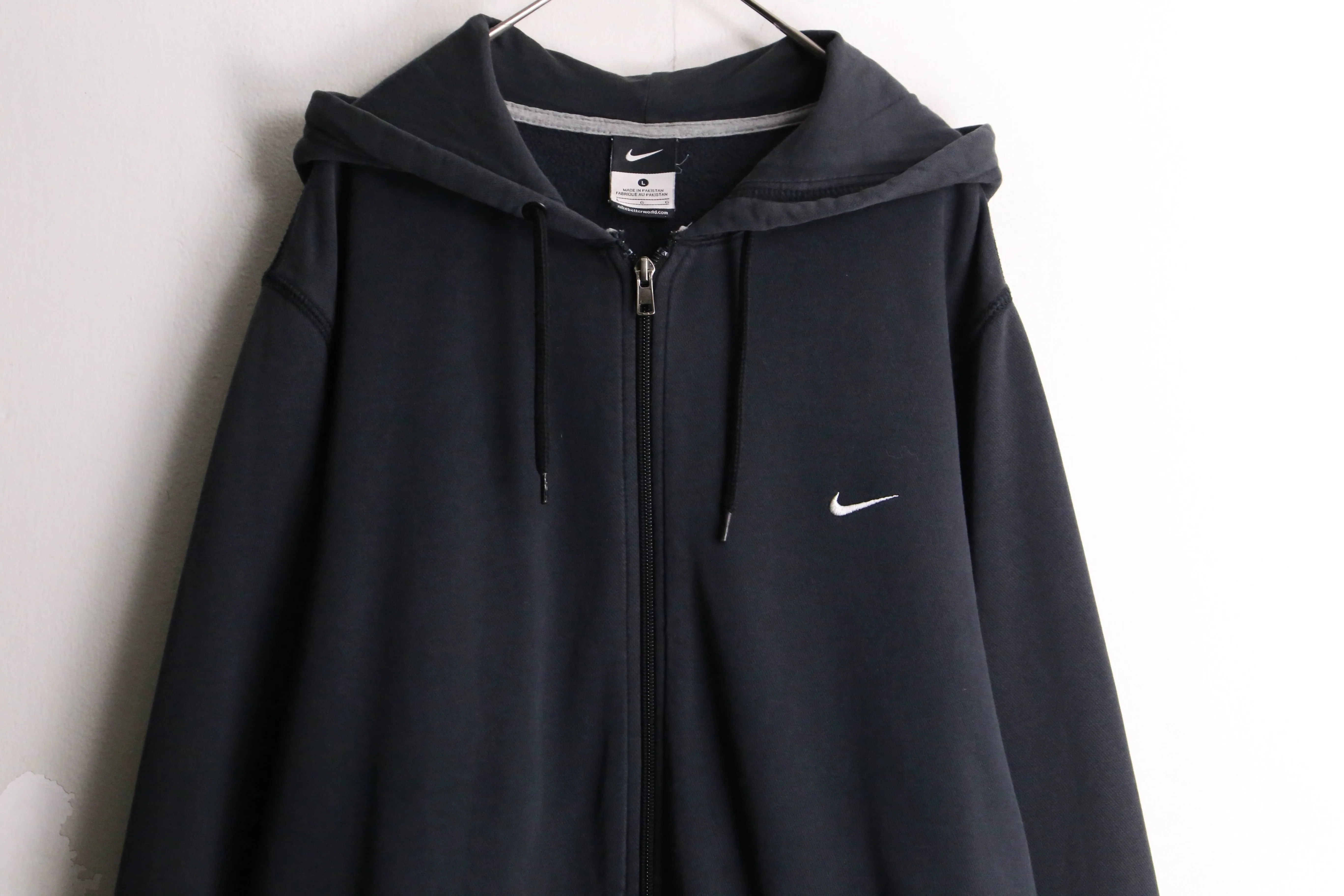 "NIKE" black color logo design parka