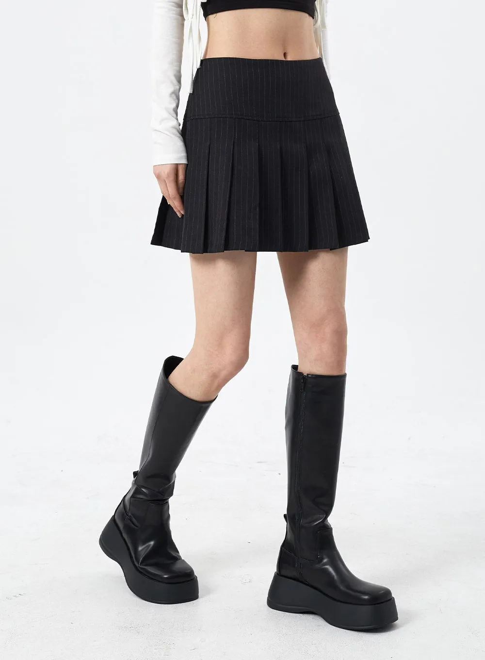 Stripe Pattern Pleated Mini Skirt CM310