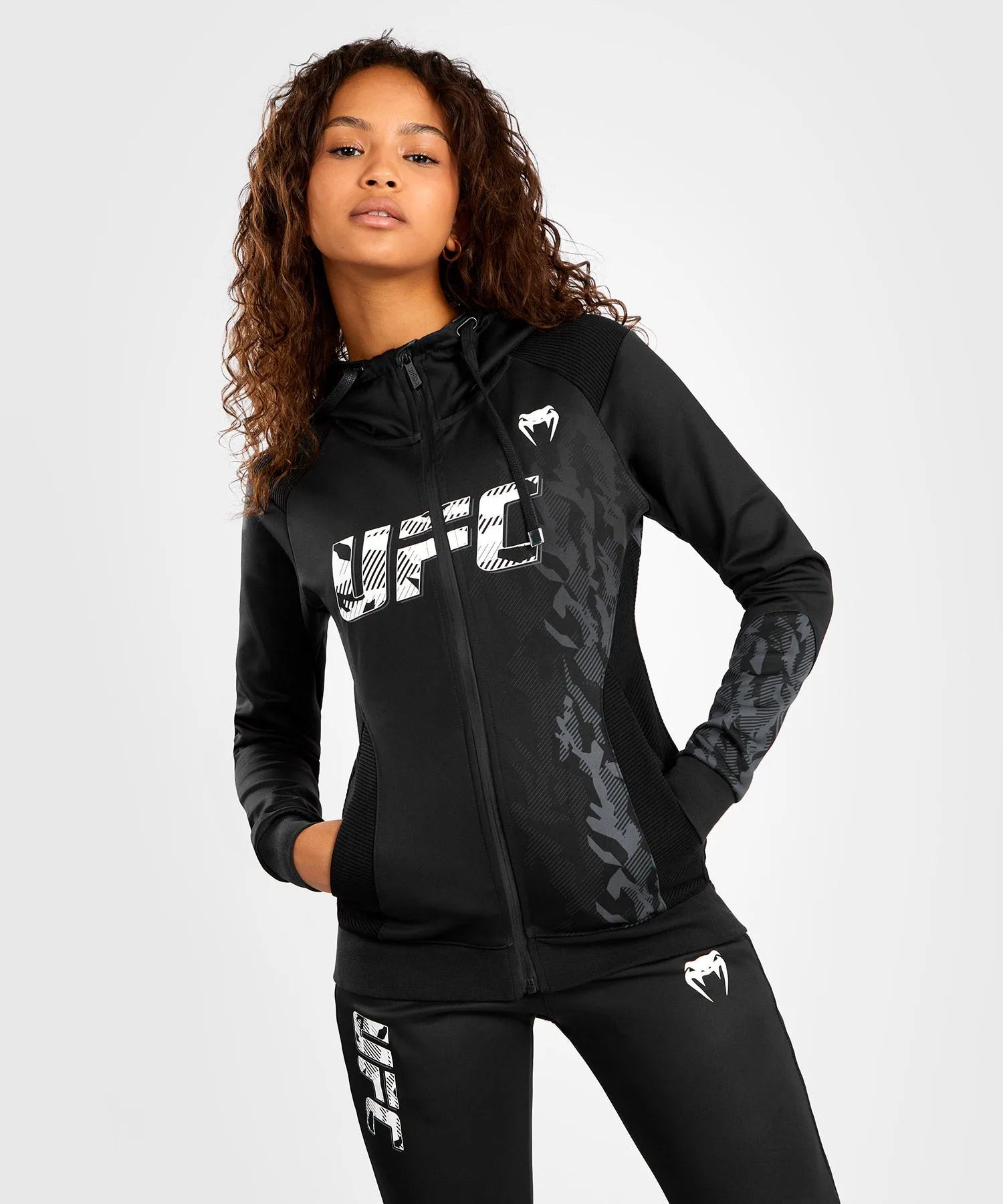 UFC Venum Authentic Fight Week Women's Zip Hoodie - Black